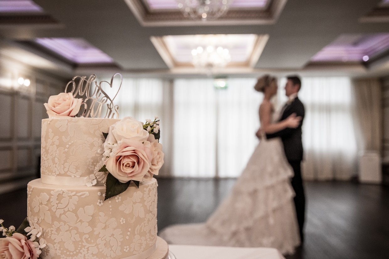 Rossington Hall Wedding Cake